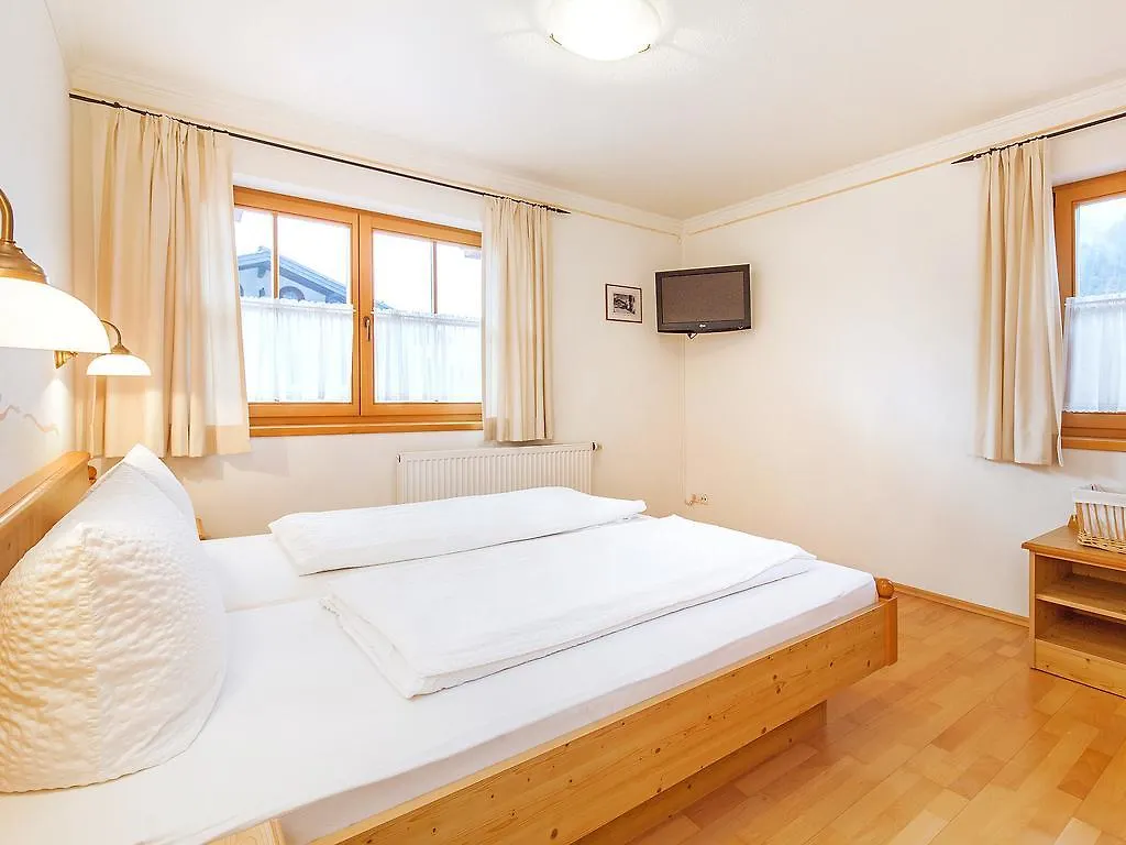 Gaestehaus Bergwinkl Reit im Winkl Apartment